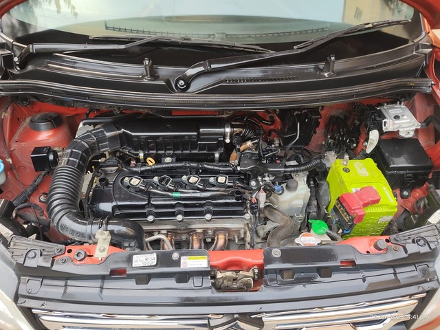 Second-hand 2019 Maruti Wagon R ZXI AMT 1.2BSIV for sale in Sikandrabad-4