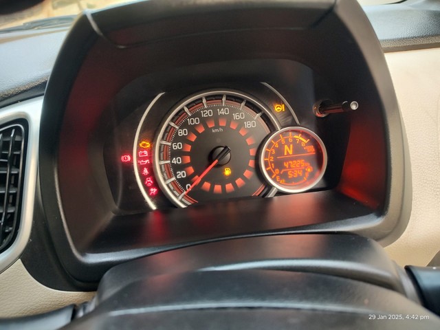 Second-hand 2019 Maruti Wagon R ZXI AMT 1.2BSIV for sale in Sikandrabad-8