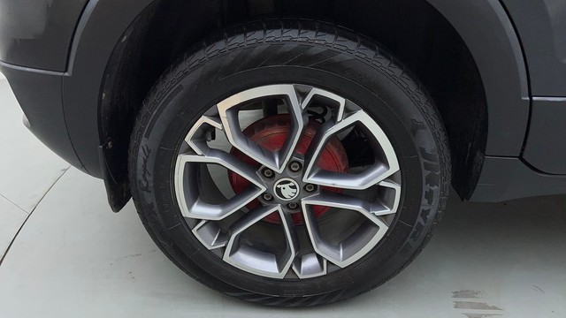 Second-hand 2022 Skoda Kushaq 1.5 TSI Style DSG for sale in New Delhi-18