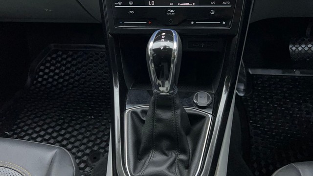 Second-hand 2022 Skoda Kushaq 1.5 TSI Style DSG for sale in New Delhi-12