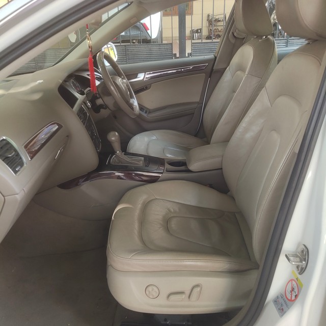 Audi A4 2.0 TDI Second-hand 2011 Audi A4 2.0 TDI for sale in Bangalore-7
