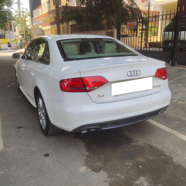 Audi A4 2.0 TDI Second-hand 2011 Audi A4 2.0 TDI for sale in Bangalore-6