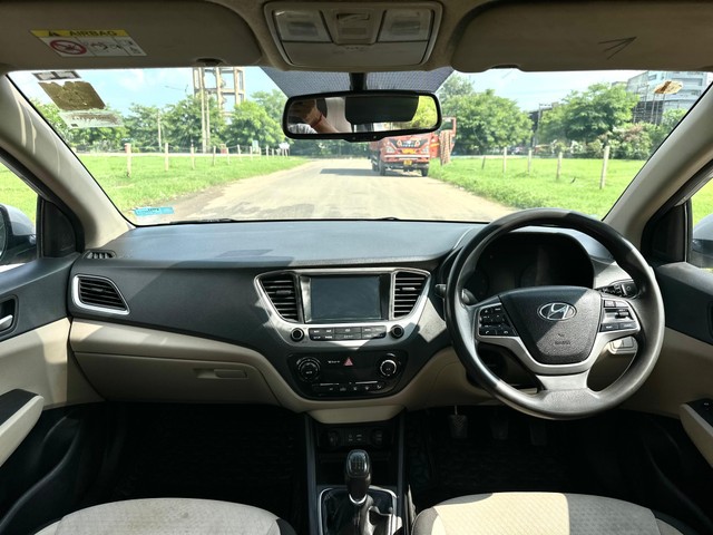 Second-hand 2017 Hyundai Verna 1.6 CRDi SX for sale in Chandigarh-3