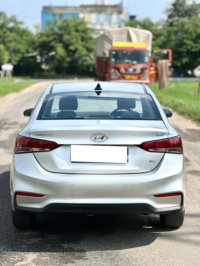 Second-hand 2017 Hyundai Verna 1.6 CRDi SX for sale in Chandigarh-1