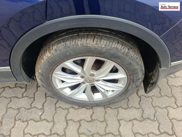Second-hand 2017 Volkswagen Tiguan 2.0 TDI Highline for sale in Mumbai-16