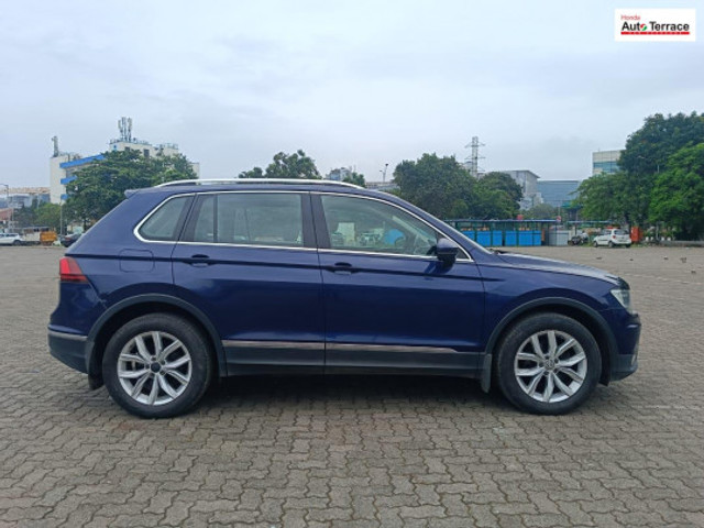 Second-hand 2017 Volkswagen Tiguan 2.0 TDI Highline for sale in Mumbai-5