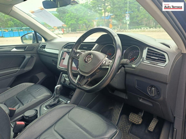 Second-hand 2017 Volkswagen Tiguan 2.0 TDI Highline for sale in Mumbai-13