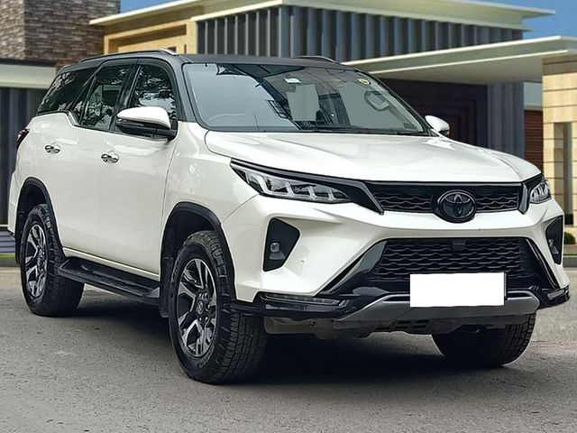 Second-hand 2022 Toyota Fortuner Legender 2023 for sale in New Delhi