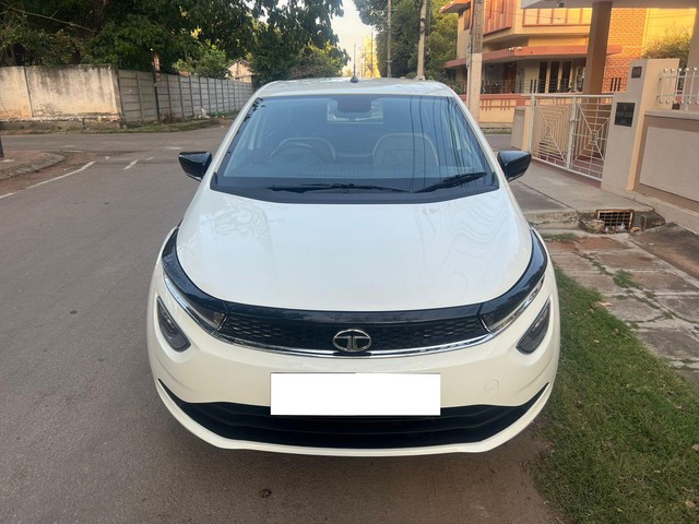 Second-hand 2022 Tata Altroz XZ for sale in Mysore-2