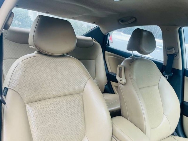 Second-hand 2015 Hyundai Verna 1.4 CRDi for sale in Kanpur-4