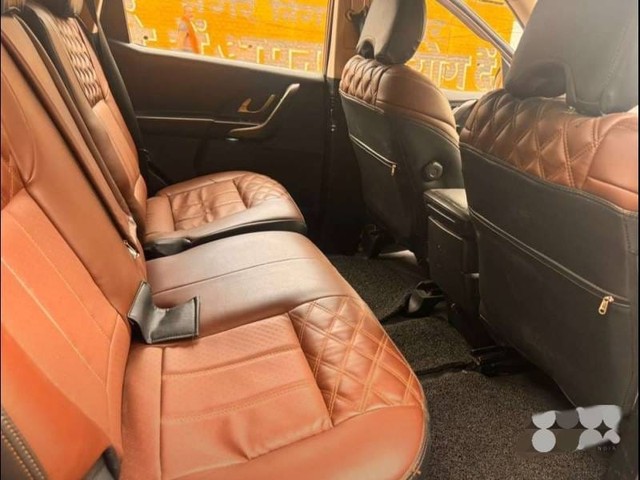 Second-hand 2017 Mahindra XUV500 R W10 FWD for sale in Kanpur-8