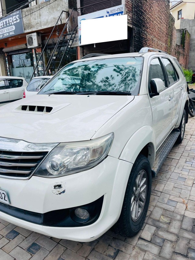 Second-hand 2014 Toyota Fortuner 4x2 AT for sale in Fatehgarh Sahib-2