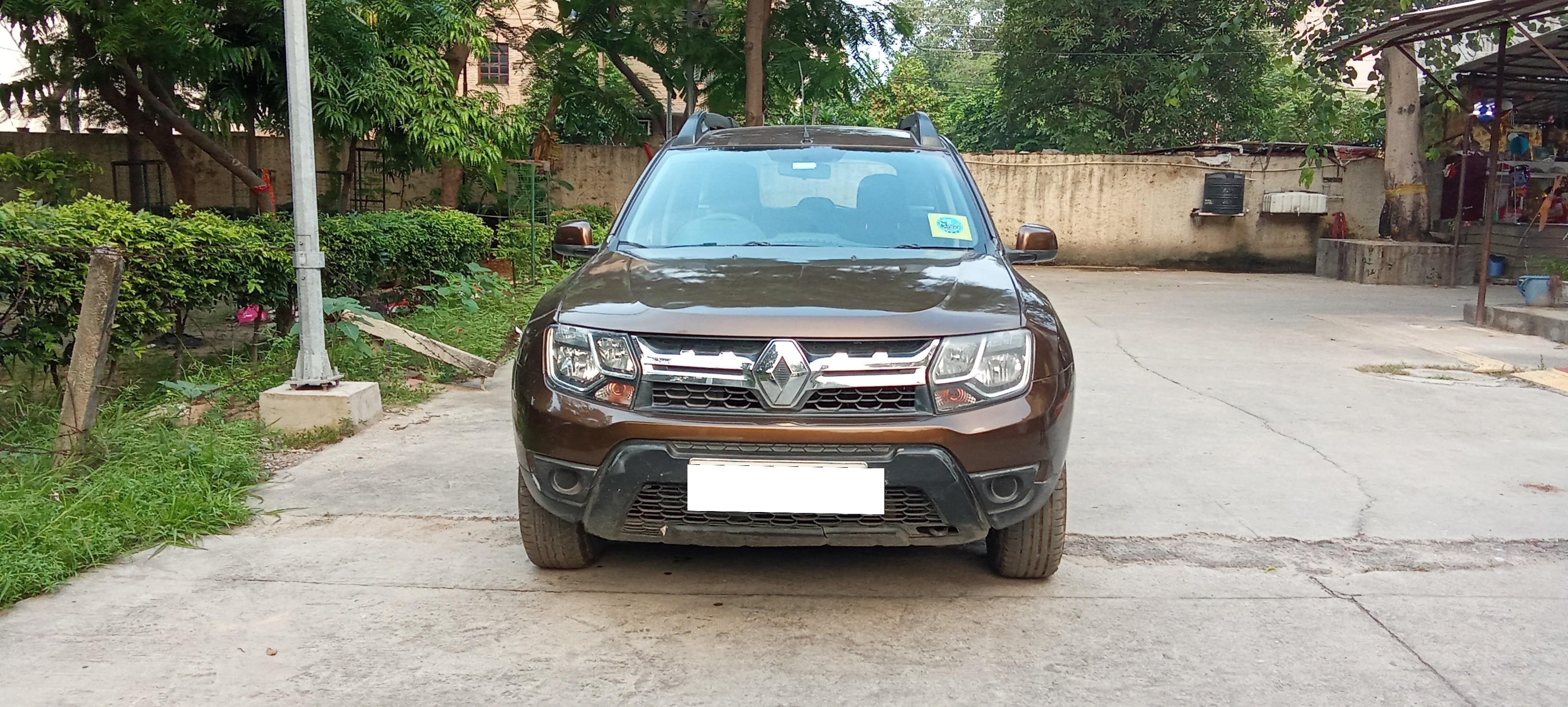 Used Renault Duster Petrol RxE Car in Noida, 2017 Model - Find Best ...