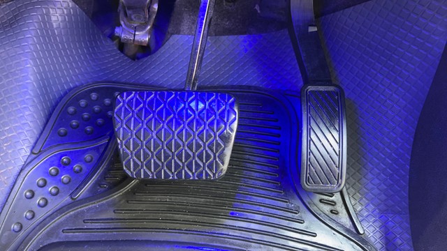 Second-hand 2015 Ford Ecosport 1.5 Ti VCT AT Titanium BSIV for sale in Coimbatore-24