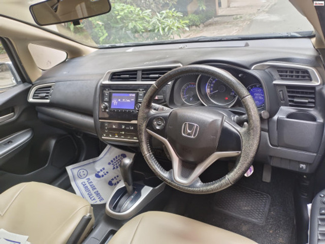 Second-hand 2016 Honda Jazz VX CVT for sale in Chennai-8