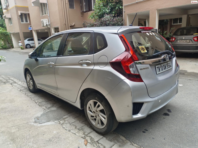 Second-hand 2016 Honda Jazz VX CVT for sale in Chennai-4