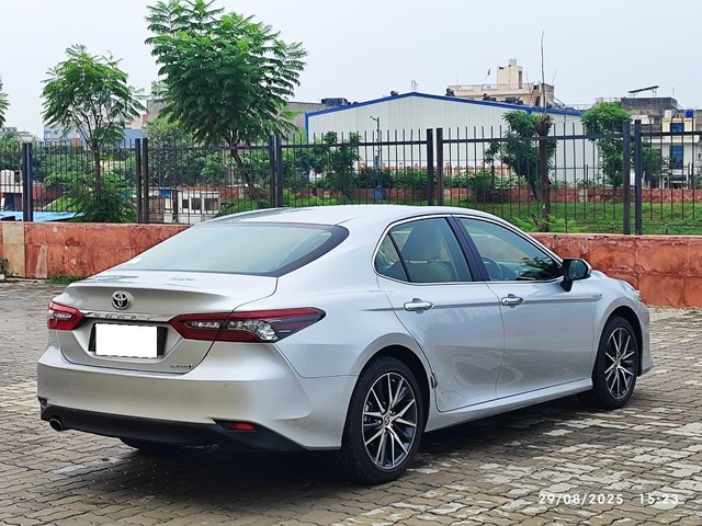 Toyota Camry 2.5 Hybrid Second-hand 2024 Toyota Camry 2.5 Hybrid for sale in Jaipur-2