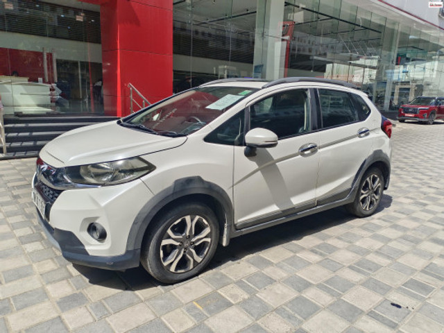 Second-hand 2017 Honda WR-V i-VTEC VX for sale in Chennai-1