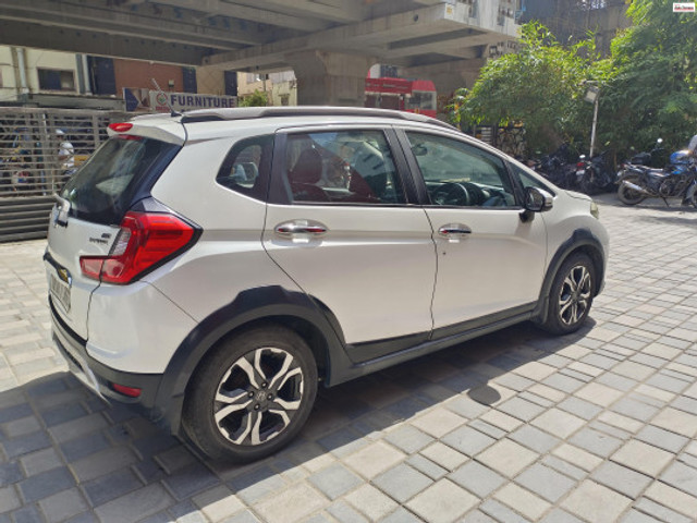 Second-hand 2017 Honda WR-V i-VTEC VX for sale in Chennai-5