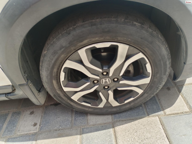 Second-hand 2017 Honda WR-V i-VTEC VX for sale in Chennai-6