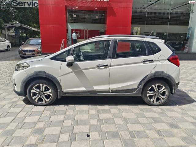 Second-hand 2017 Honda WR-V i-VTEC VX for sale in Chennai-2