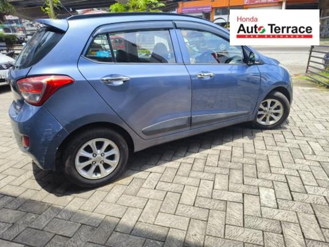 Hyundai Grand i10 1.2 Kappa Asta Second-hand 2014 Hyundai Grand i10 1.2 Kappa Asta for sale in Kochi-3