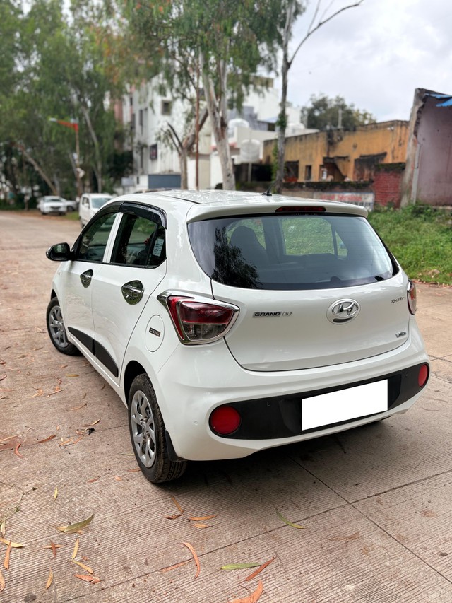 Hyundai Grand i10 CRDi Sportz Second-hand 2017 Hyundai Grand i10 CRDi Sportz for sale in Aurangabad-7