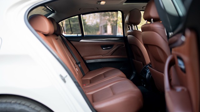 Second-hand 2016 BMW 5 Series 520d Luxury Line for sale in New Delhi-12