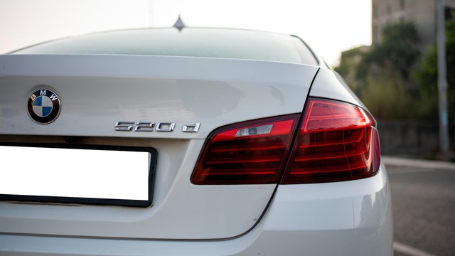 Second-hand 2016 BMW 5 Series 520d Luxury Line for sale in New Delhi-2