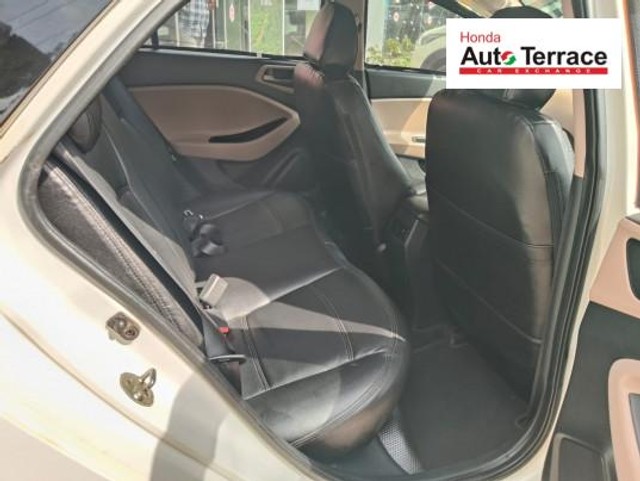 Second-hand 2016 Hyundai i20 Asta 1.2 for sale in Kottayam-7