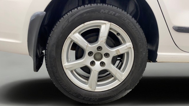 Second-hand 2015 Volkswagen Vento 1.5 TDI Highline for sale in Gulbarga-24