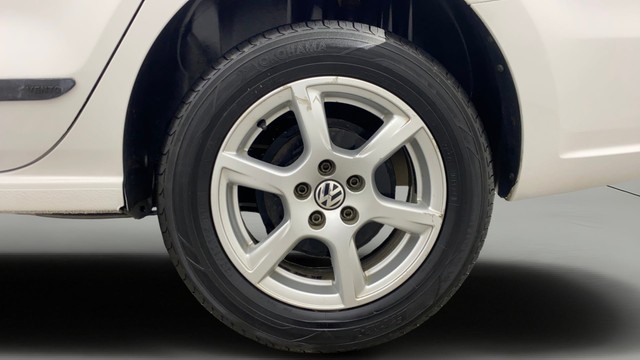 Second-hand 2015 Volkswagen Vento 1.5 TDI Highline for sale in Gulbarga-26