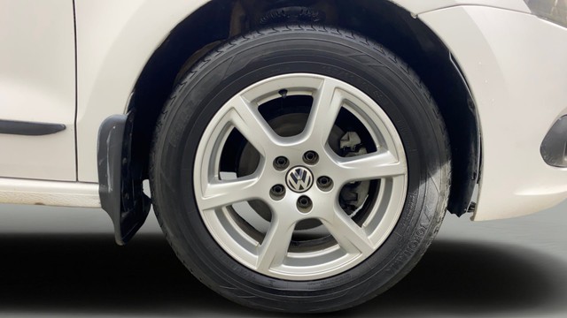 Second-hand 2015 Volkswagen Vento 1.5 TDI Highline for sale in Gulbarga-23