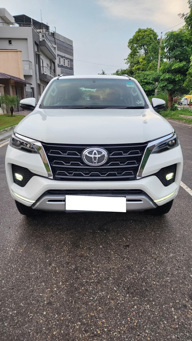 Second-hand 2021 Toyota Fortuner 4X2 Diesel BSVI for sale in Ludhiana-5