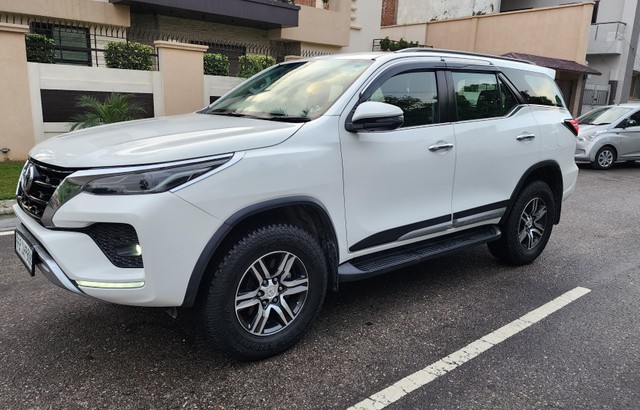 Second-hand 2021 Toyota Fortuner 4X2 Diesel BSVI for sale in Ludhiana-7