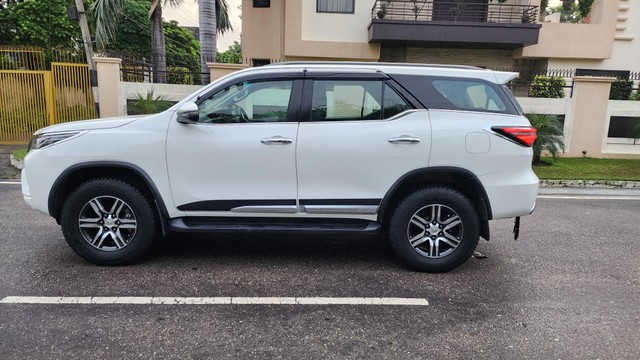 Second-hand 2021 Toyota Fortuner 4X2 Diesel BSVI for sale in Ludhiana-4
