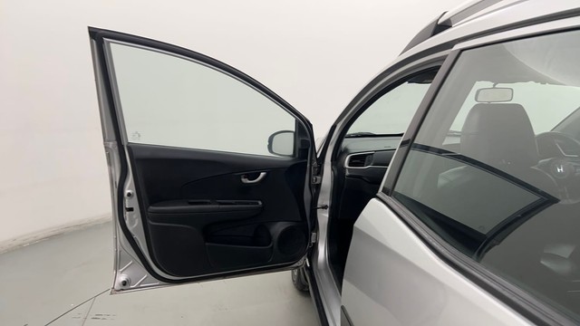 Second-hand 2016 Honda BR-V Style Edition Diesel V for sale in New Delhi-31