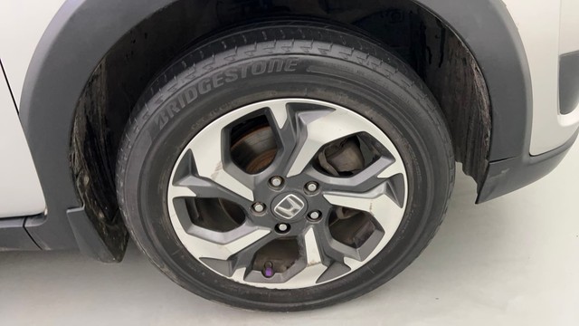 Second-hand 2016 Honda BR-V Style Edition Diesel V for sale in New Delhi-17