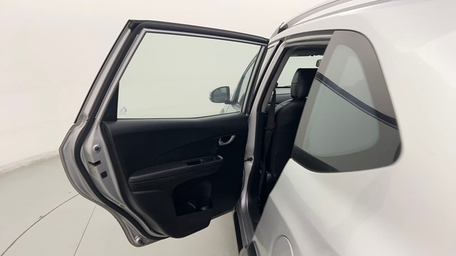 Second-hand 2016 Honda BR-V Style Edition Diesel V for sale in New Delhi-23