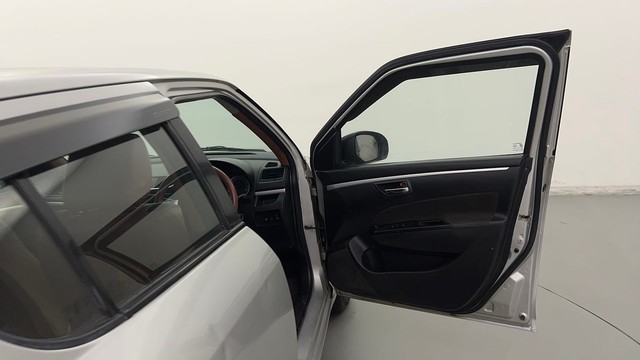 Second-hand 2017 Maruti Suzuki Swift VXI for sale in Coimbatore-16