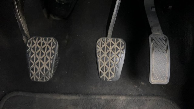 Second-hand 2018 Ford Figo Titanium AT 2019-2020 for sale in Ahmedabad-14