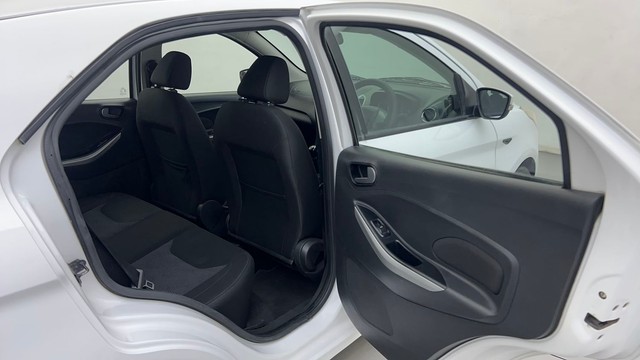 Second-hand 2018 Ford Figo Titanium AT 2019-2020 for sale in Ahmedabad-37