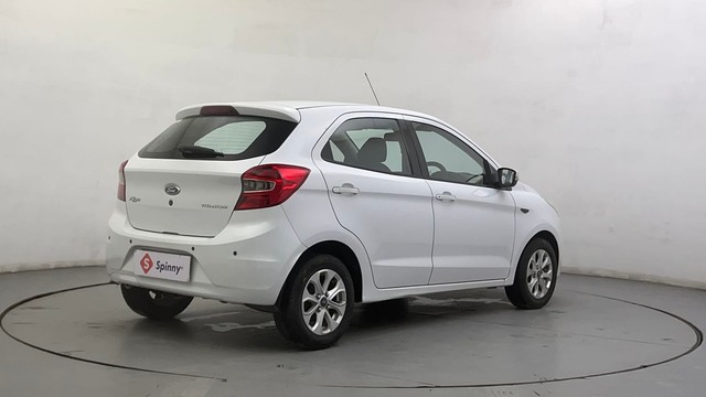 Second-hand 2018 Ford Figo Titanium AT 2019-2020 for sale in Ahmedabad-3