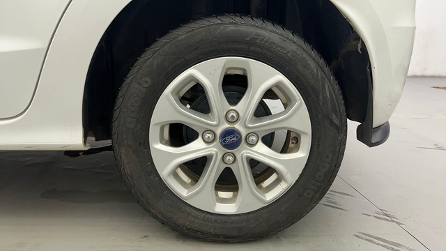 Second-hand 2018 Ford Figo Titanium AT 2019-2020 for sale in Ahmedabad-19