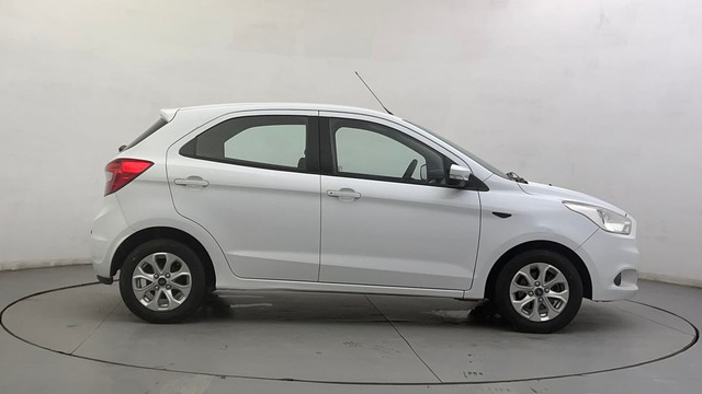 Second-hand 2018 Ford Figo Titanium AT 2019-2020 for sale in Ahmedabad-2