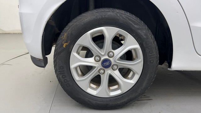 Second-hand 2018 Ford Figo Titanium AT 2019-2020 for sale in Ahmedabad-18