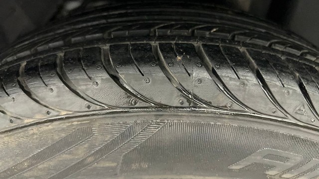 Second-hand 2018 Ford Figo Titanium AT 2019-2020 for sale in Ahmedabad-34