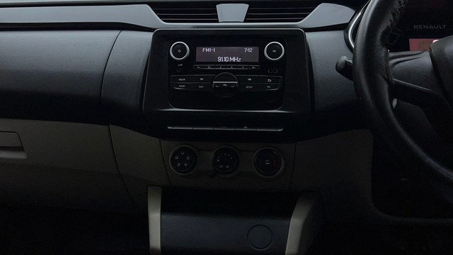 Second-hand 2020 Renault Triber RXL for sale in Chandigarh-33