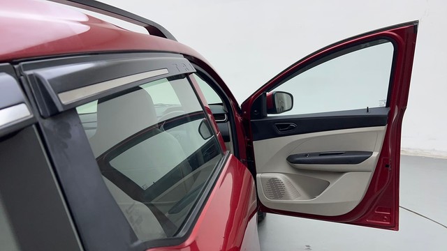 Second-hand 2020 Renault Triber RXL for sale in Chandigarh-16