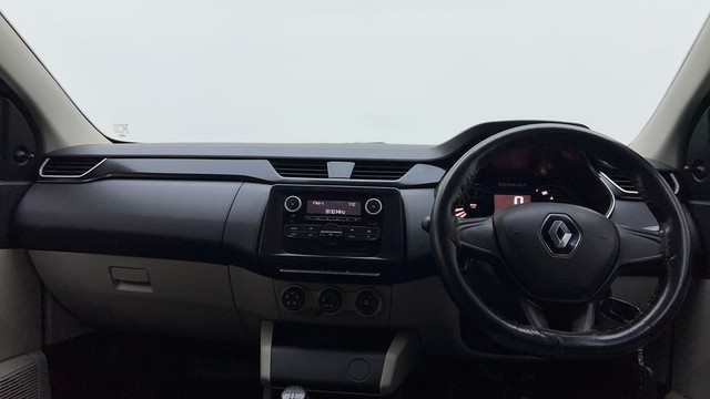 Second-hand 2020 Renault Triber RXL for sale in Chandigarh-11